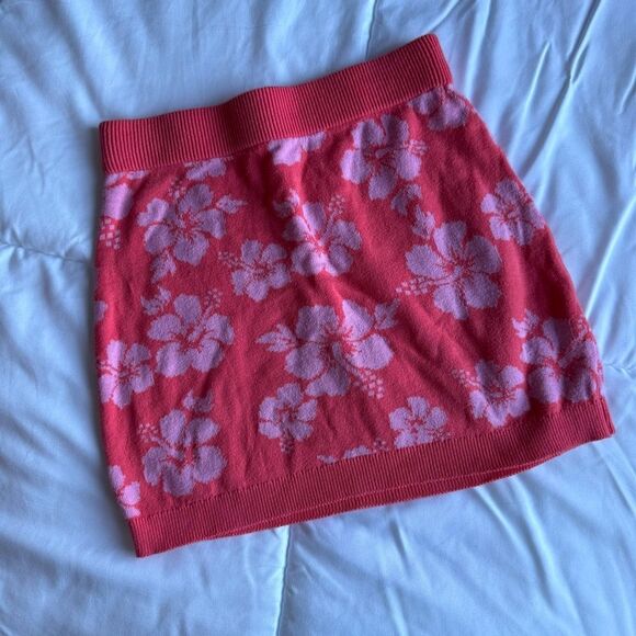 Art Class Pink Floral Mini Skirt - Picture 2 of 5